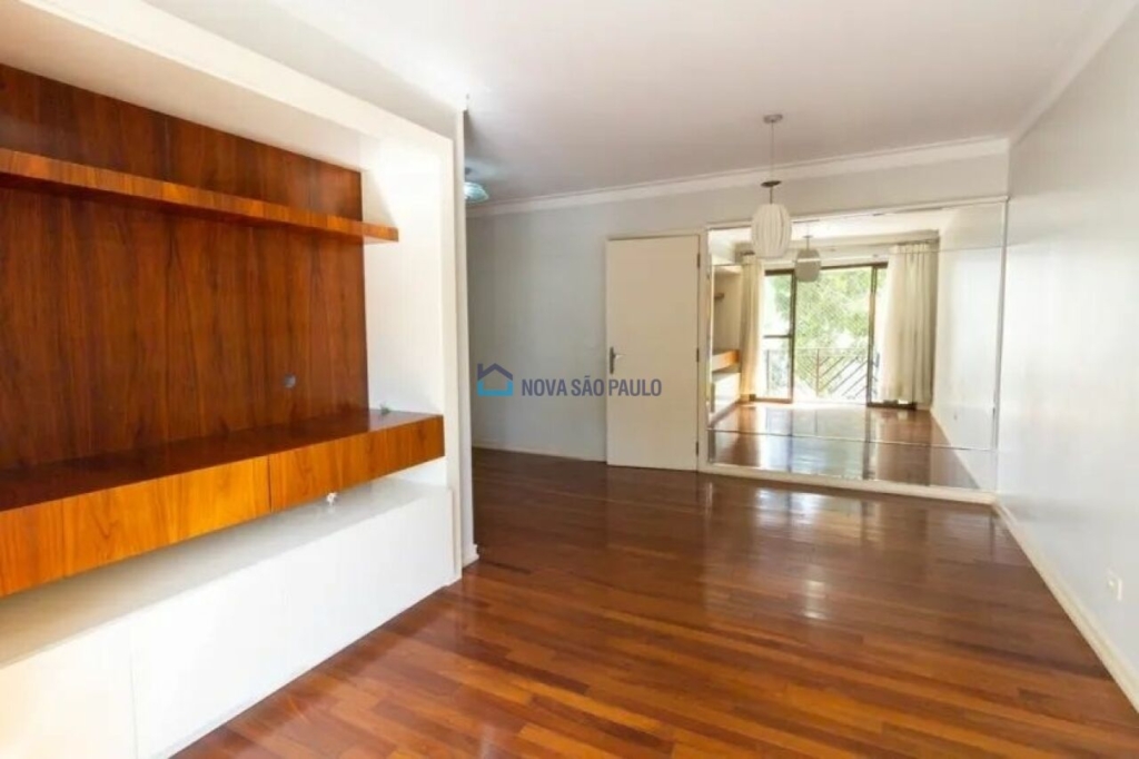 Apartamento à venda, 87,76 m², 3 dormitórios sendo 1 suíte, closet, 2 vagas na Vila Clementino.