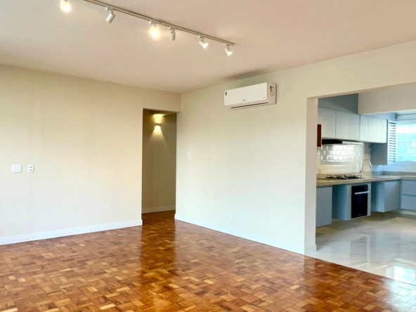 Apartamento reformado com 2 dormitórios e 1 vaga nos Jardins