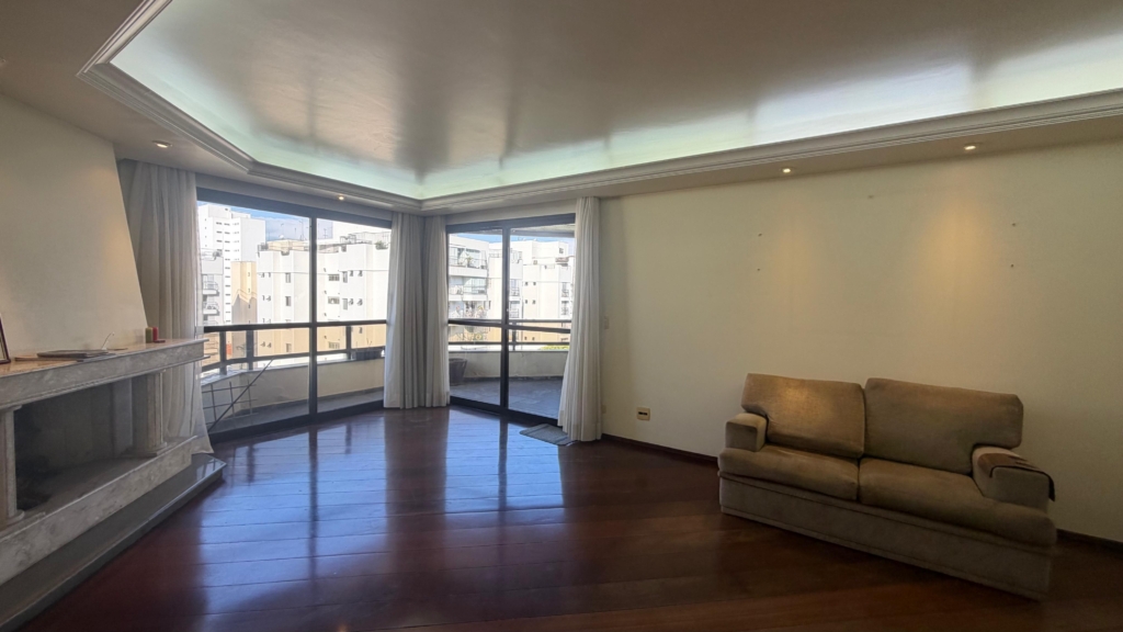 Apartamento com 212 m², 4 dormitórios, 2 suítes e 3 vagas na Lapa